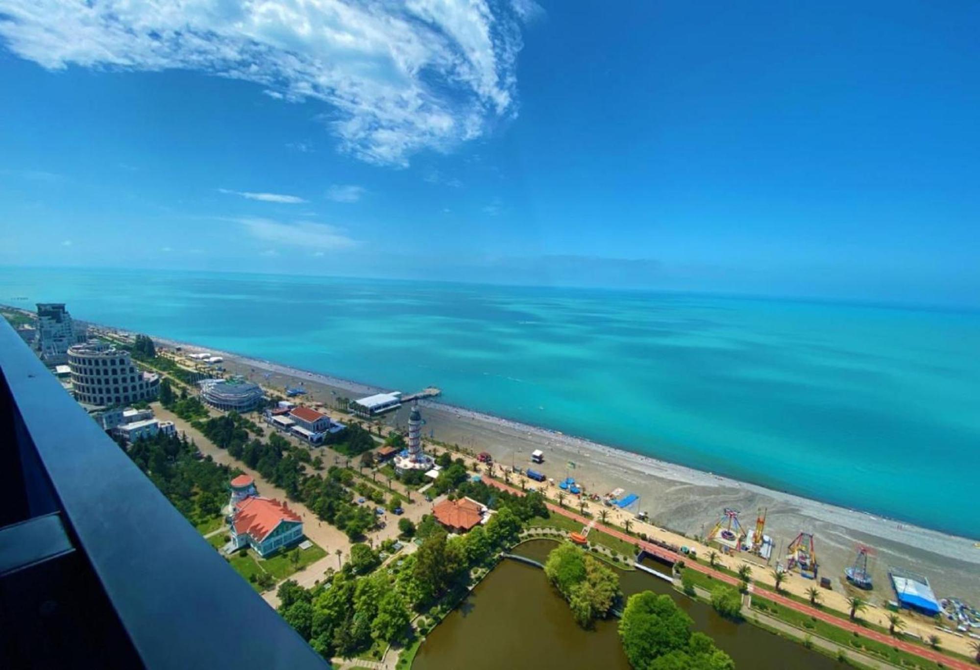 Apart-Hotel Orbi City Batumi Exterior photo
