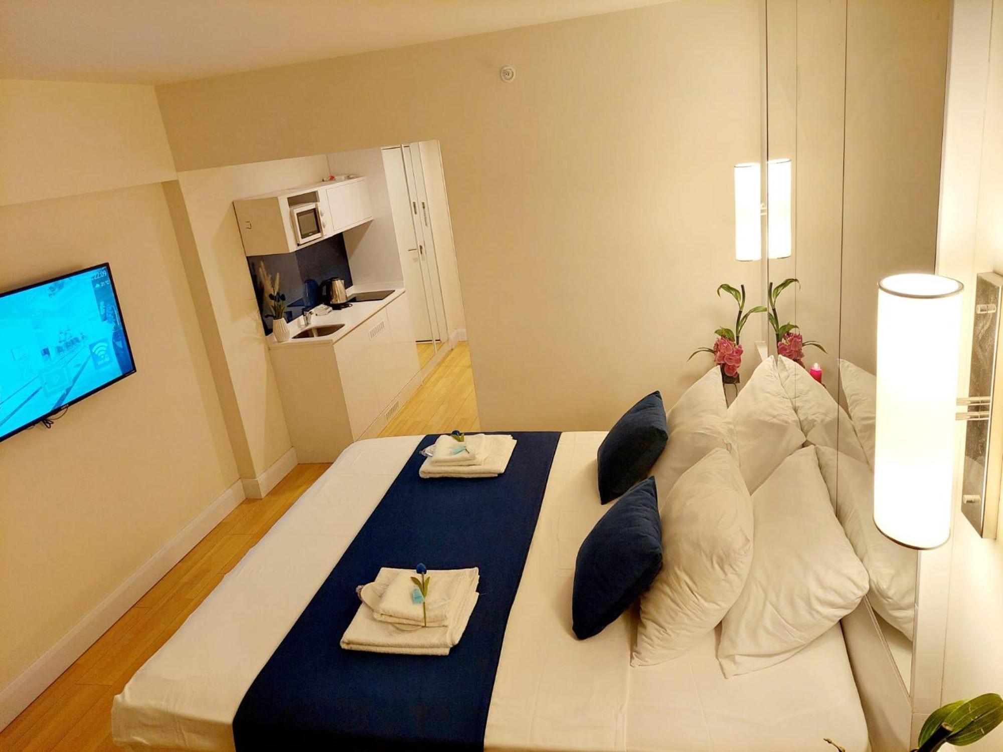 Apart-Hotel Orbi City Batumi Exterior photo