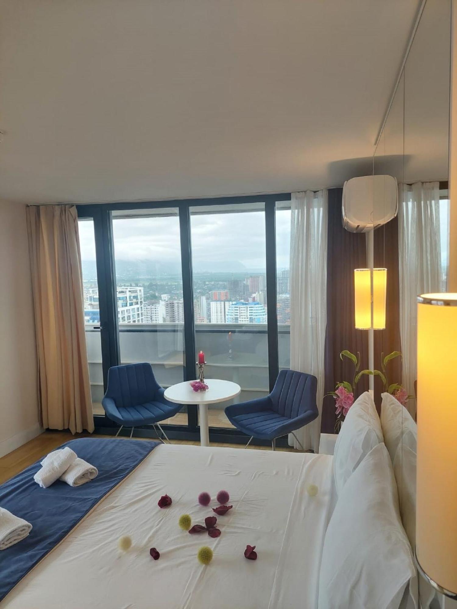 Apart-Hotel Orbi City Batumi Exterior photo