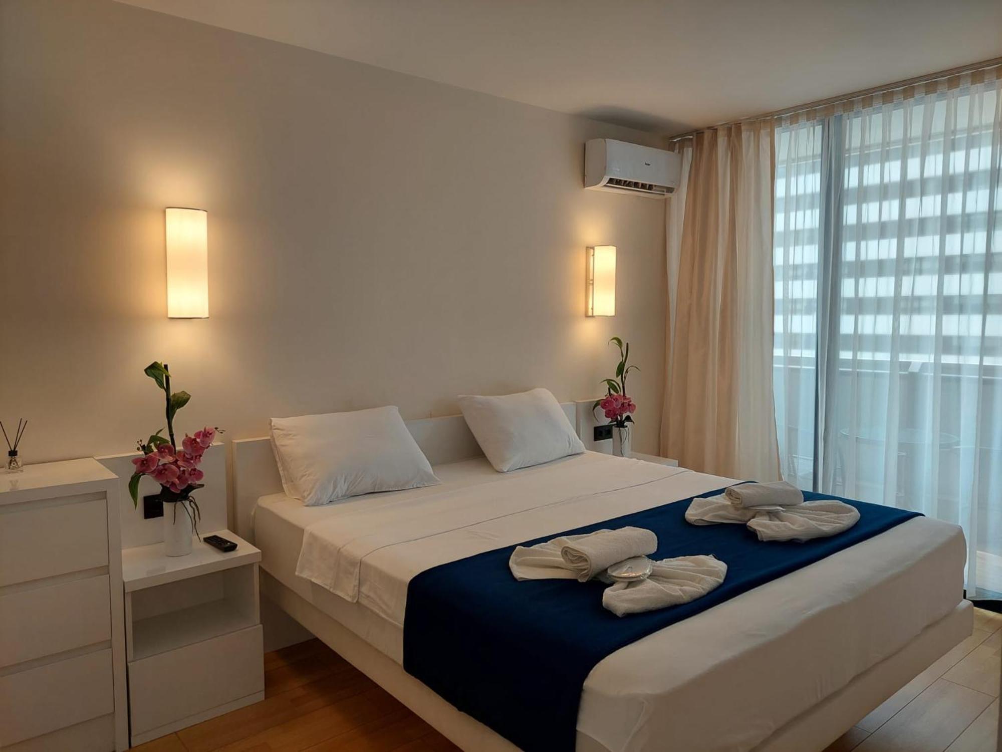 Apart-Hotel Orbi City Batumi Exterior photo
