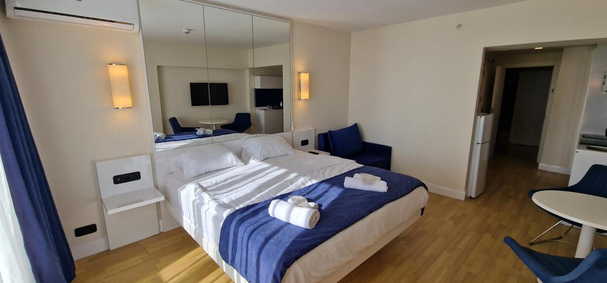 Apart-Hotel Orbi City Batumi Exterior photo